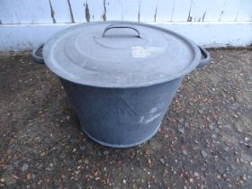 Apex galvanised pot with lid