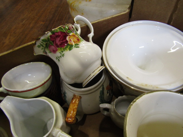 A stillage of glass, china, pictures, sundries all items must be taken, stillage NOT included - Image 18 of 36