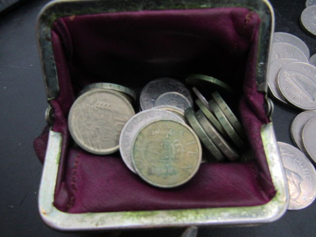 Foreign coinage - Image 2 of 7