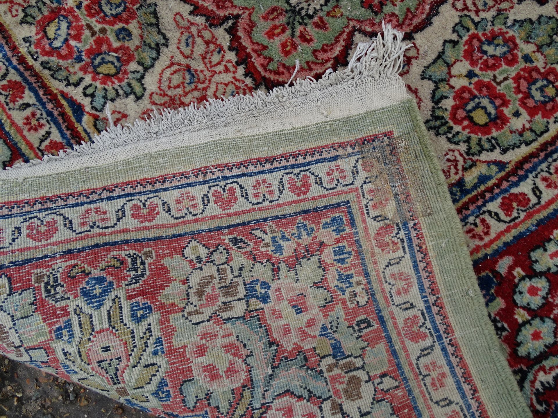 Large vintage red/green rug 210cm x 240cm approx - Image 2 of 2
