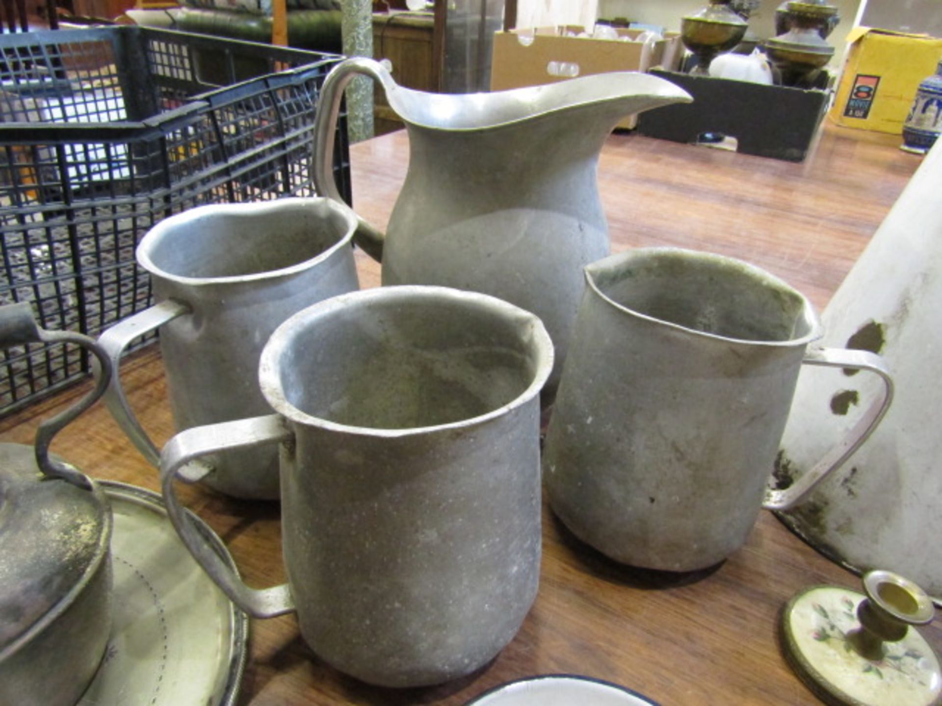Enamel ware and metal jugs - Image 2 of 5