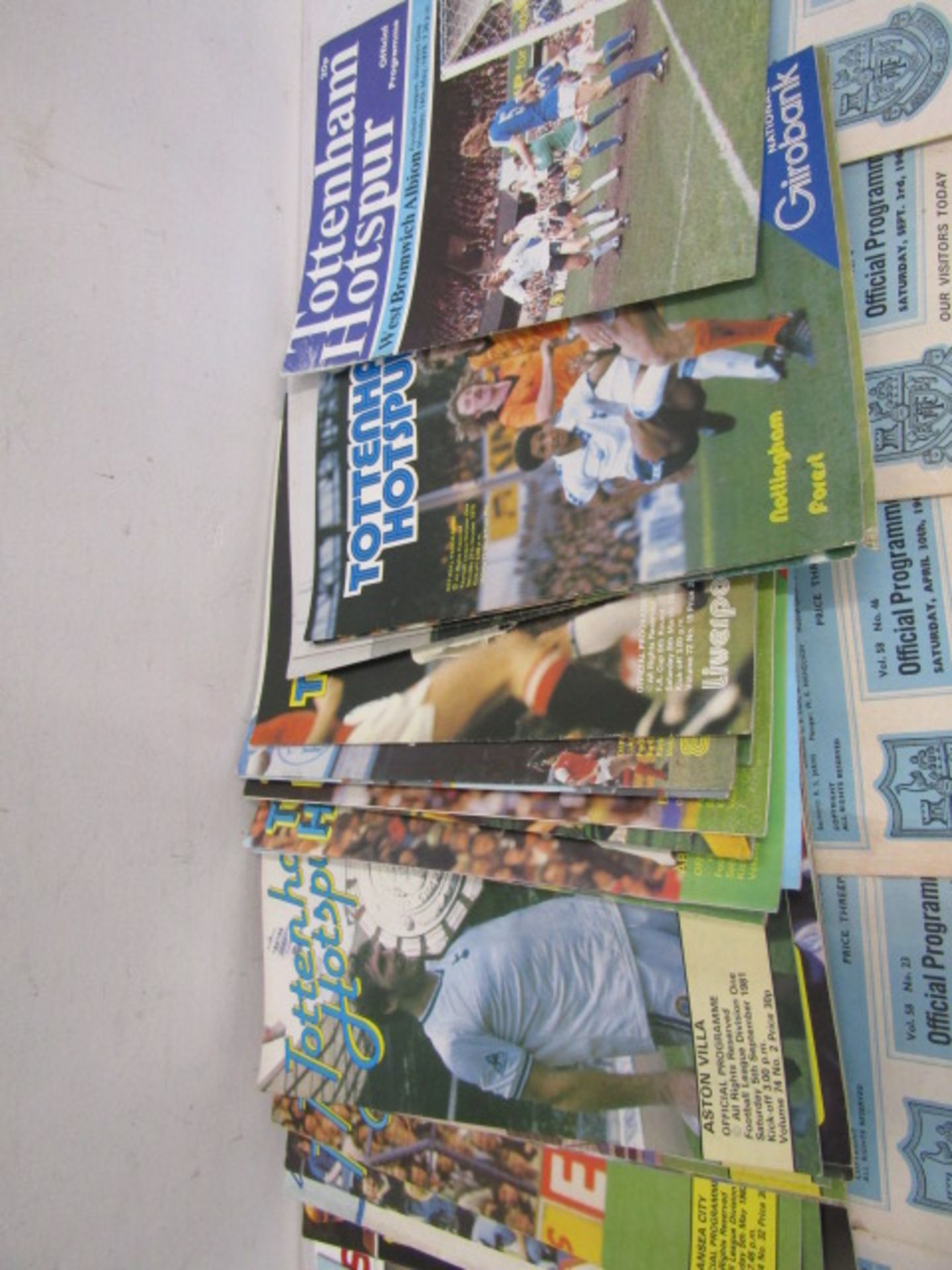 Tottenham Hot Spurs vintage programmes, 6 with original tickets plus 2 Stevenage with ticket and one - Image 7 of 10