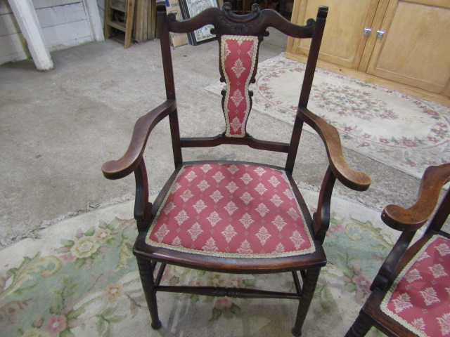 An Edwardian salon suite comprising 4 dining chairs, 2 carver chairs and a 2 seat 'sofa' - Image 5 of 6