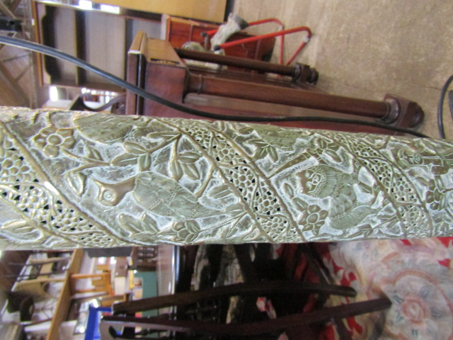 A brass pierced Middle Eastern column standard lamp base - Image 4 of 7