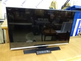 Samsung 32" LCD TV with remote from a house clearance