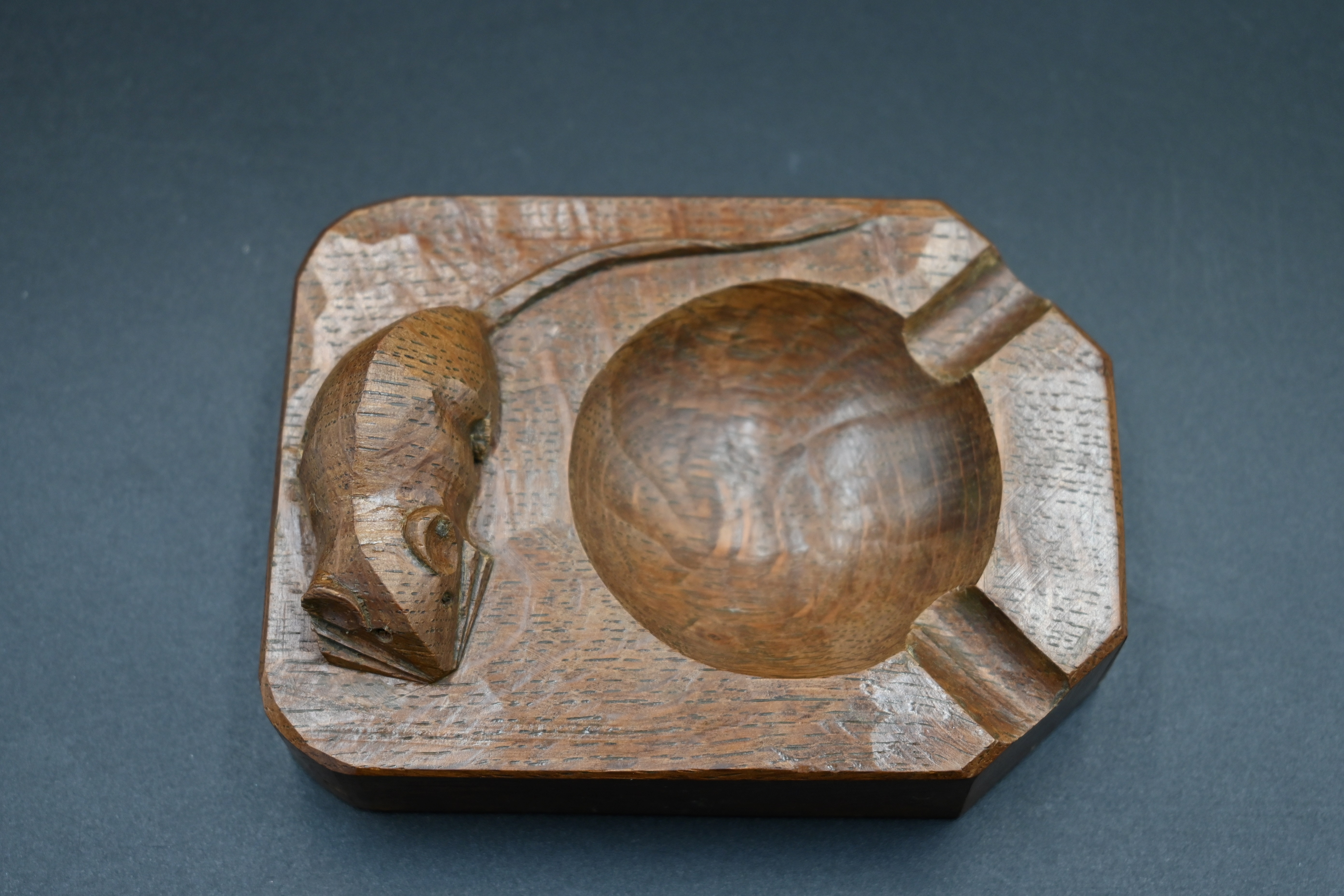 Mouseman - oak ashtray, canted rectangular form carved with a mouse signature, by the workshop of - Image 7 of 8
