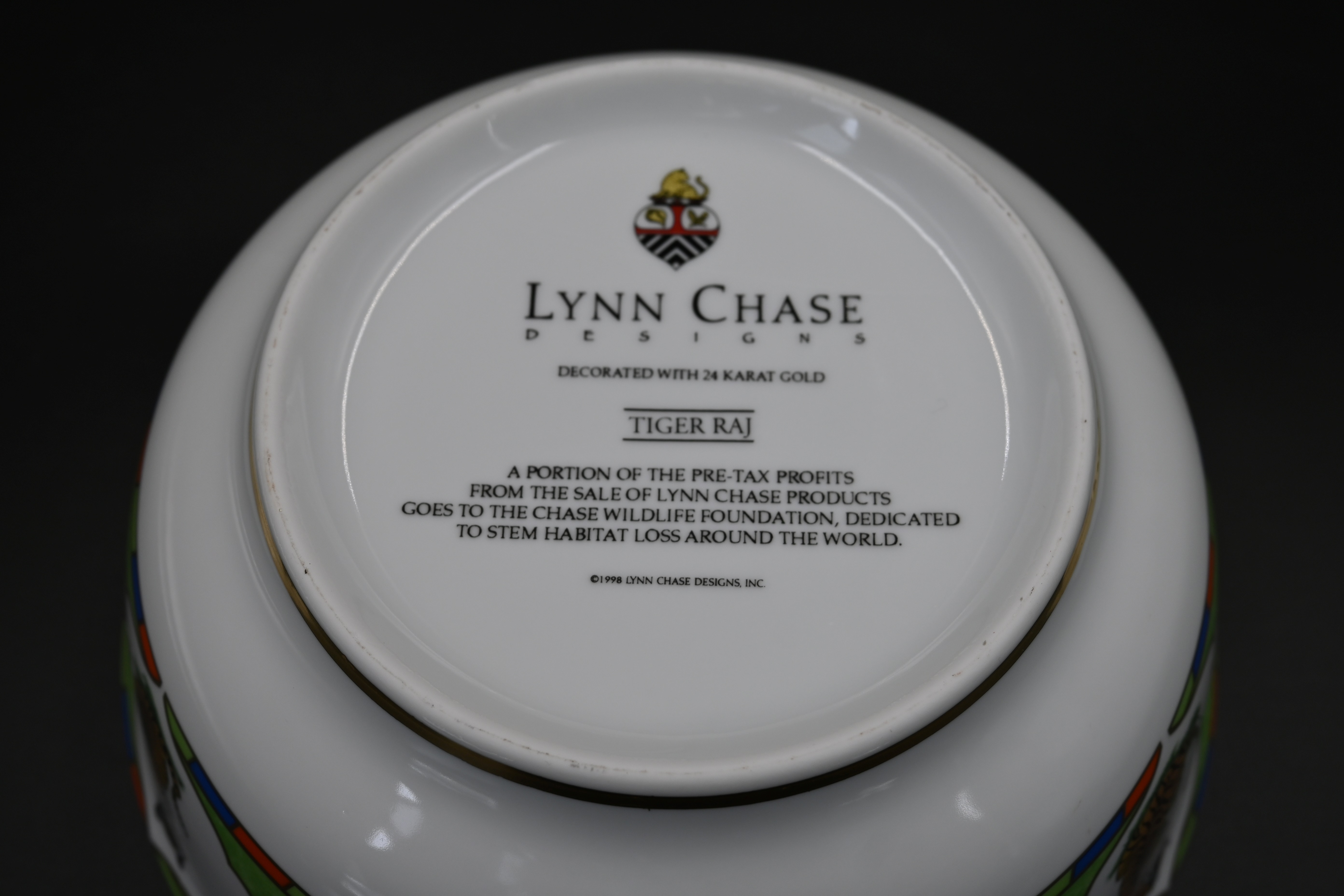 Lynn Chase 'Tiger Raj' dinner service - Image 35 of 60
