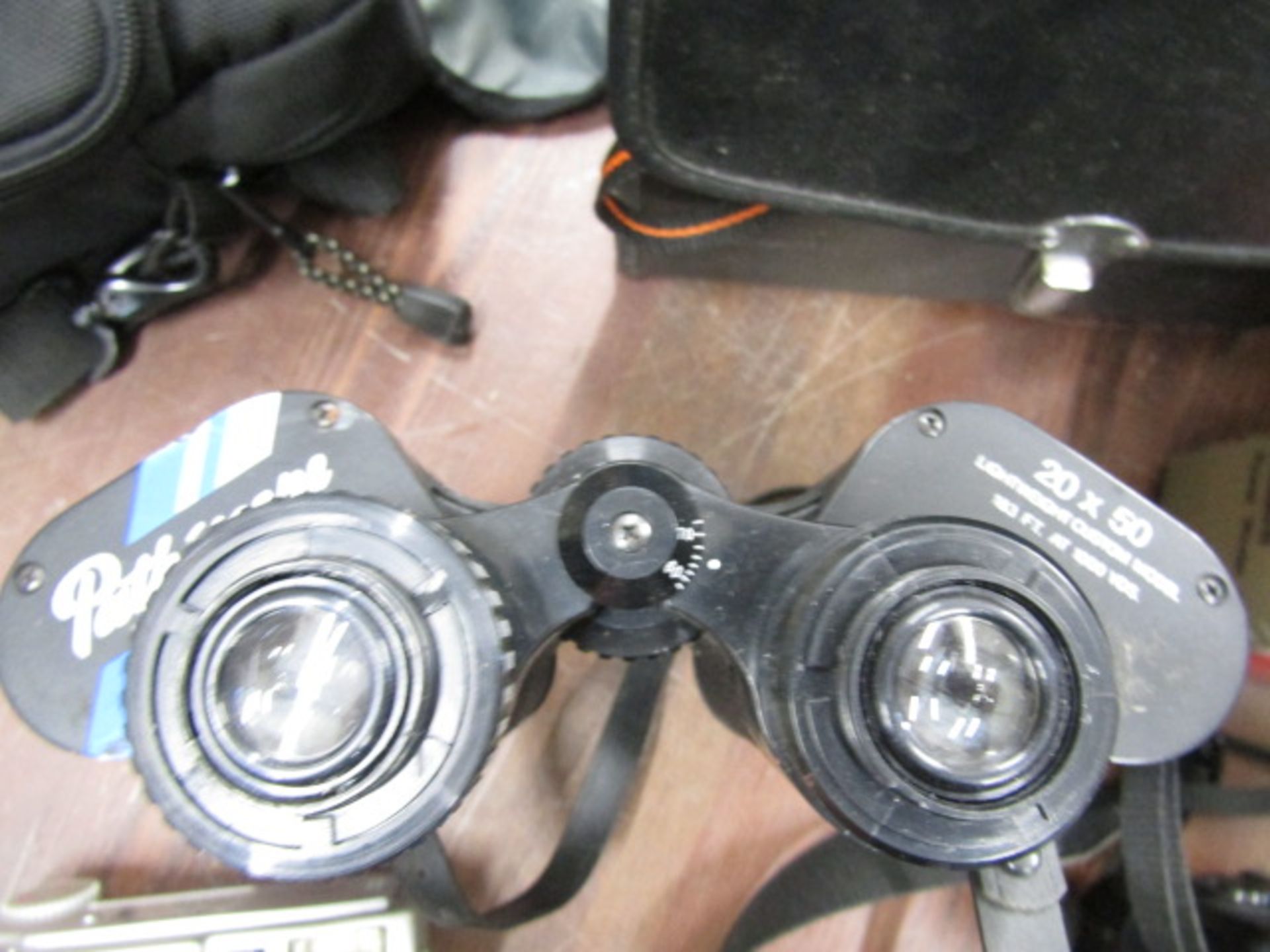 Various camera's, video camera and binoculars - Image 8 of 9