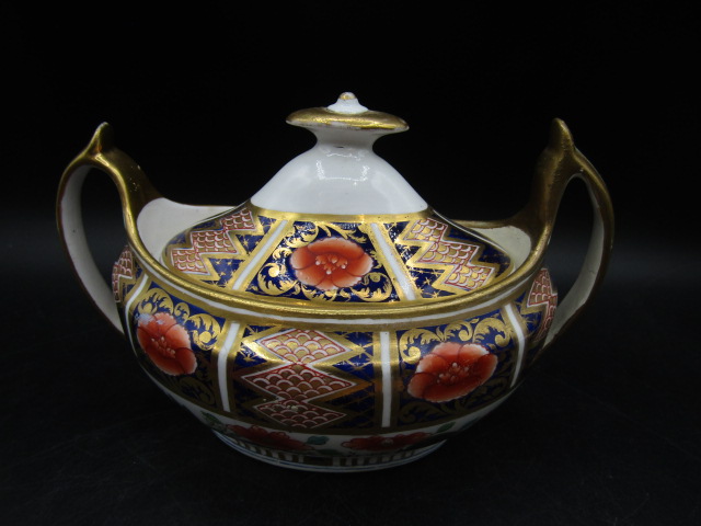 Imari style hand painted sauce pot