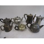 7 teapots