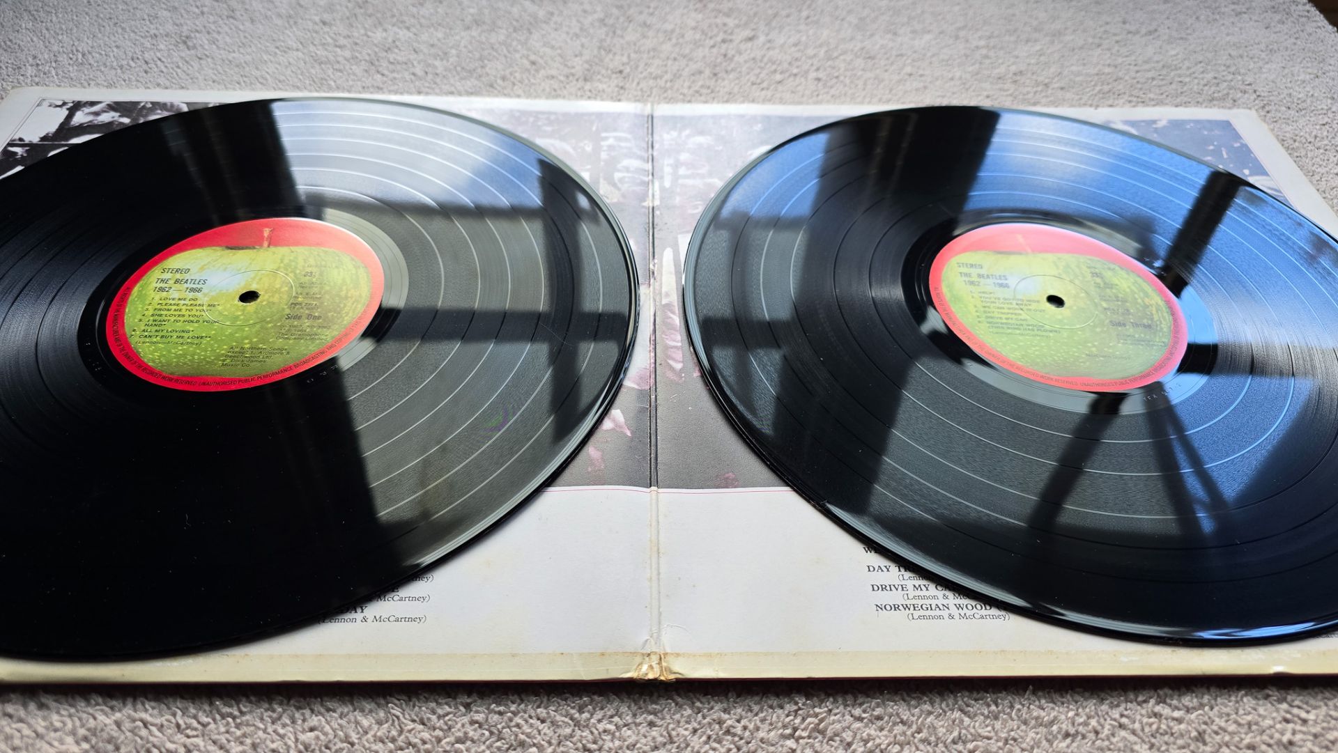 The Beatles – 1962-1966 Red Album Near Mint 1973 UK Vinyl LP - Image 7 of 11