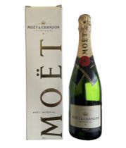 Boxed bottle of Moet & Chandon Imperial 12%vol 75cl