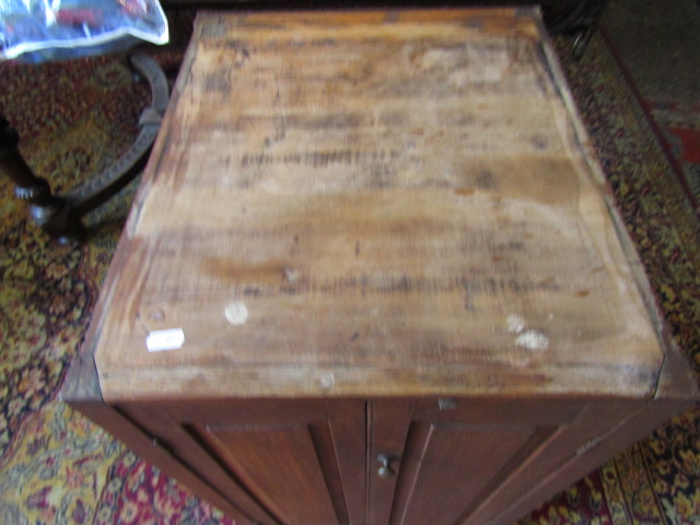 An oak base cabinet (from a desk) - Image 3 of 4