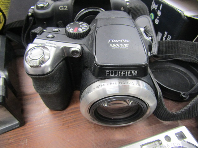 Camera's inc Nikon camera with lens etc - Image 5 of 7