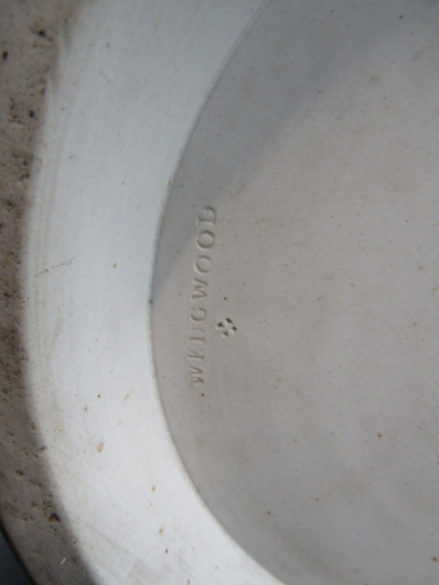 A black Wedgwood plant pot 23cmH 25cmDia in good condition with no damage or repairs, a few scuff - Image 4 of 11