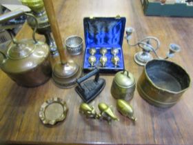 Various metal wares inc oil lamp, plunger etc etc