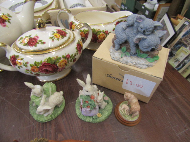 A vintage boxed coffee set, part tea set, Border fine arts horse, ceramic horse and small figures - Image 9 of 12