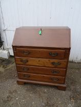 Oak 4 drawer bureau with key