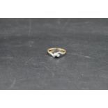 18ct gold and platinum diamond ring size N, 1.87g