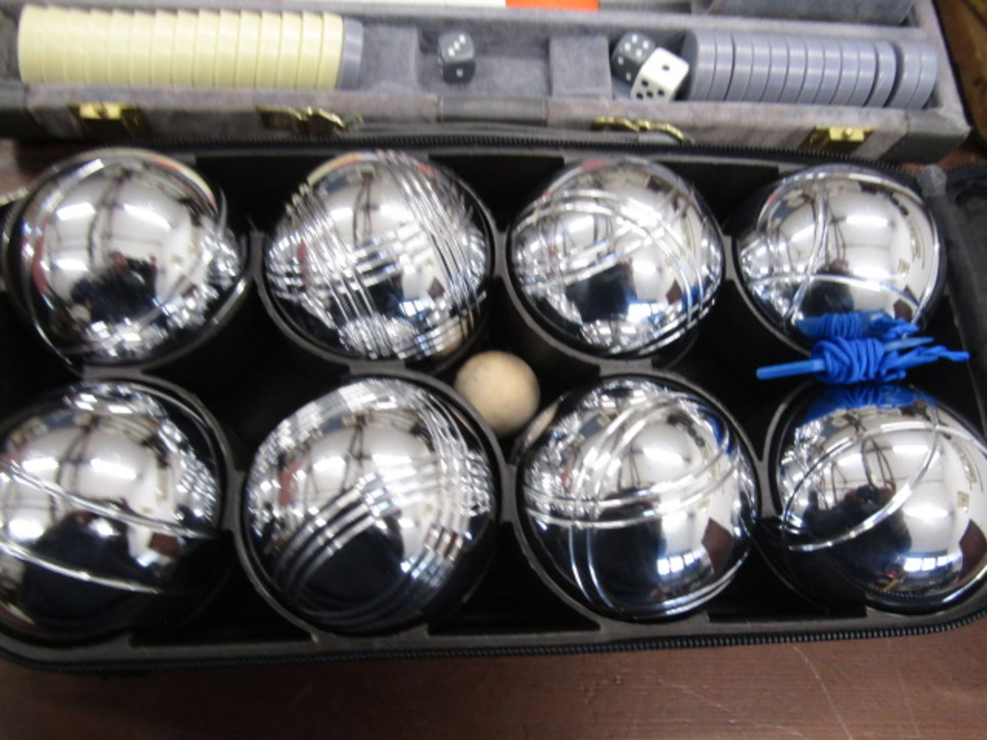 a backgammon set, Boules and vintage racket - Image 2 of 4
