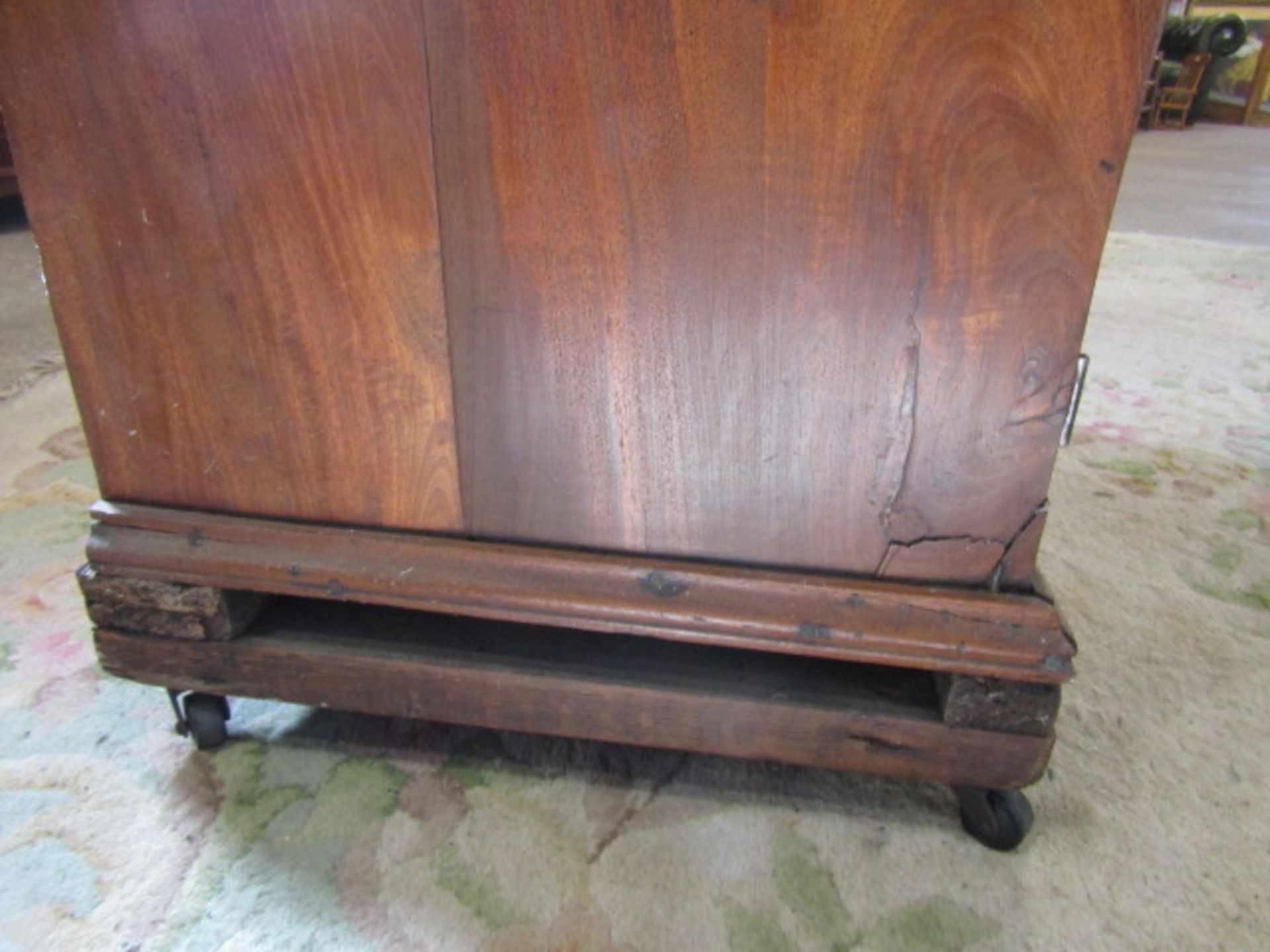 19thC mahogany cupboard with faux drawers - Image 3 of 4