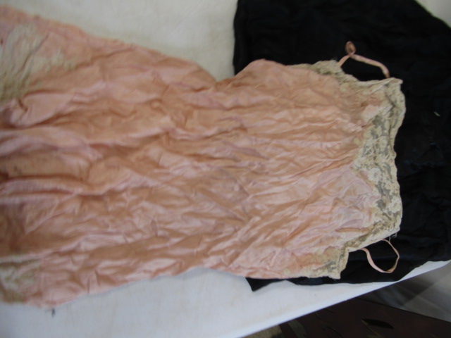 Vintage clothing inc slips, dresses, jacket, fur stoles and shrug, bags and scarves along with a - Image 7 of 16
