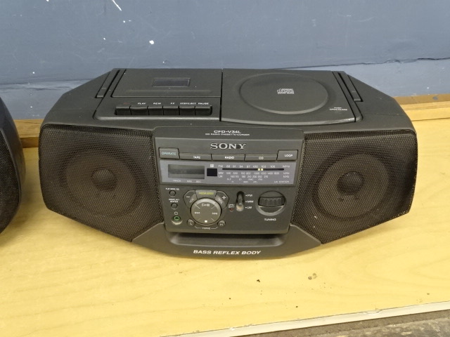 Sony and Philips portable CD/radios from a house clearance (no power leads) - Image 2 of 3