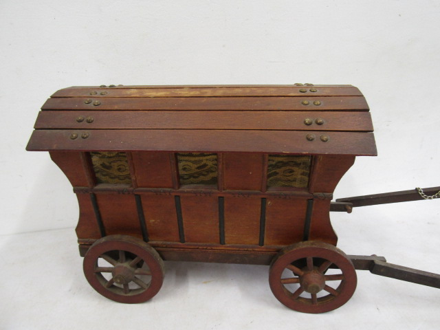 A wooden living van model - Image 3 of 3