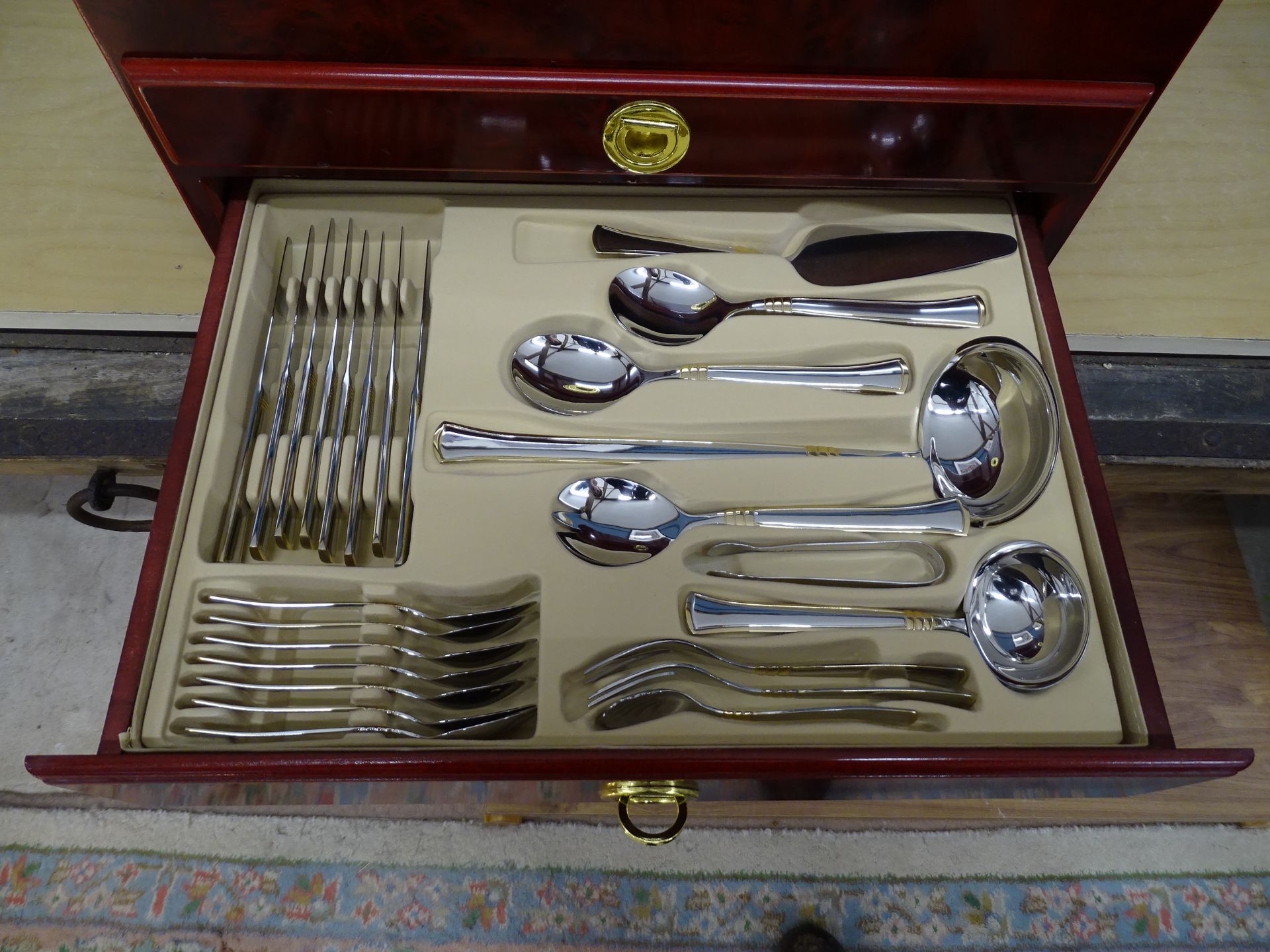 S.B.S 86 Piece stainless steel canteen of cutlery (8 place settings) - Image 6 of 6