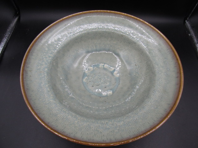 Mottled green ceramic bowl 32cmD - Image 2 of 3