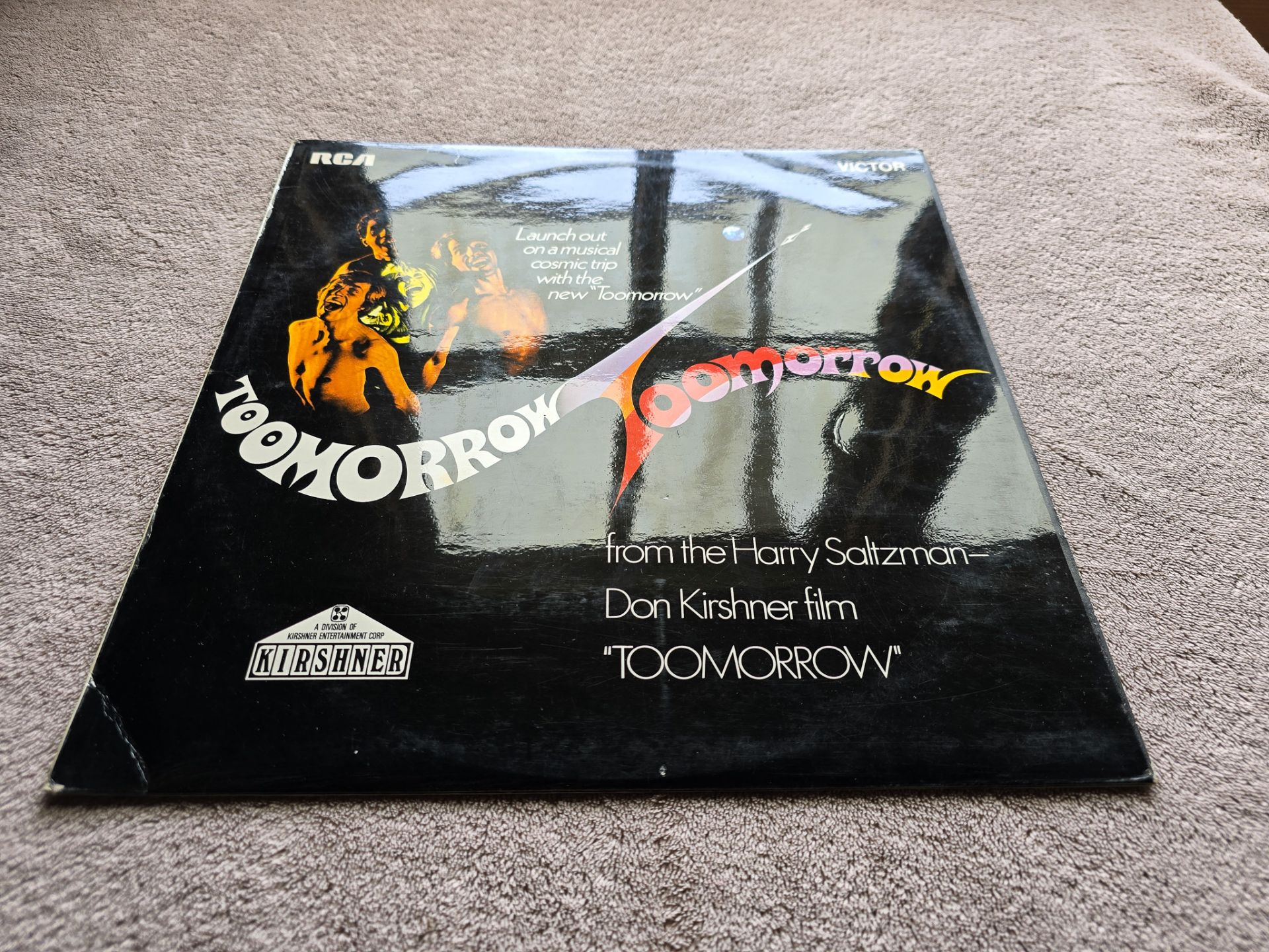 Olivia Newton John Toomorrow Rare Original UK Vinyl LP Amazing record in very good condition - Image 3 of 7