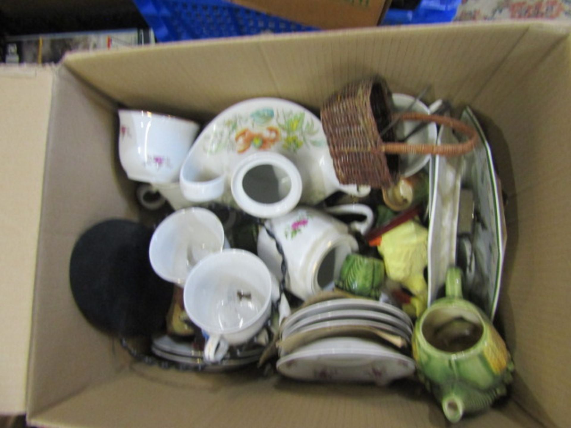 A stillage of china, glass and sundry items Stillage not included and all items must be removed - Image 3 of 15