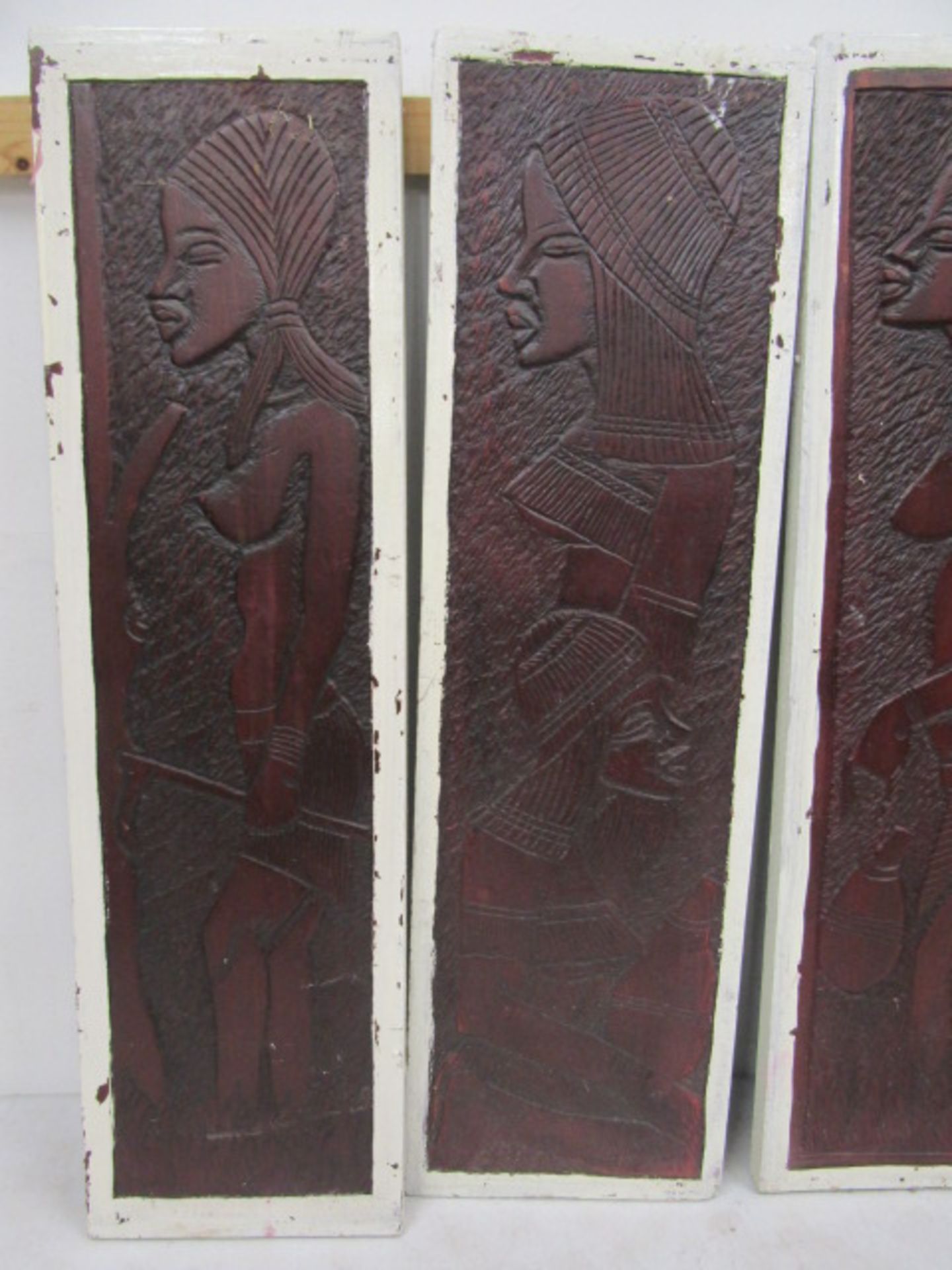 5 African wooden panels - Image 2 of 3