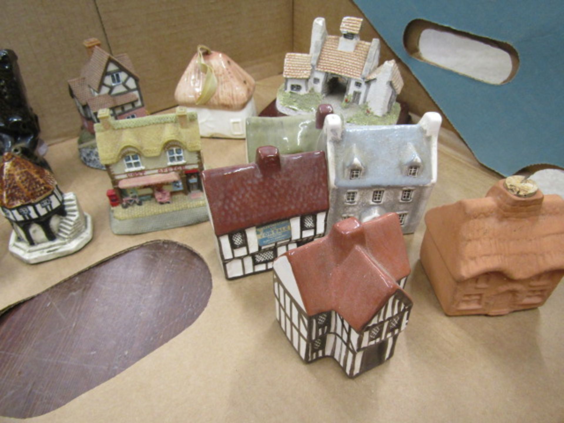 Lavenham pottery and other pottery houses - Image 6 of 10