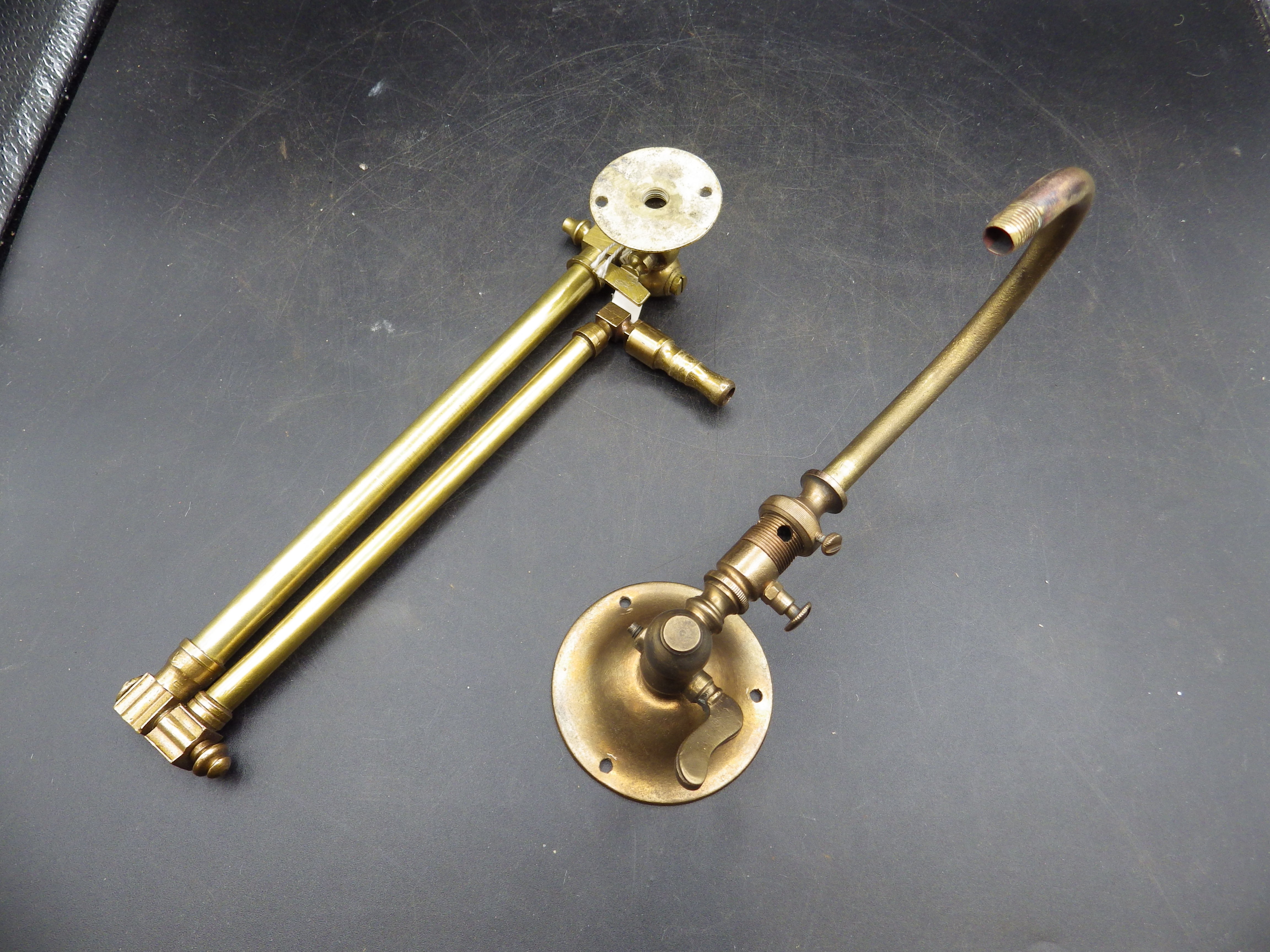 2 assorted brass gas wall sconces together with Primus No.5 brass paraffin stove, made in Sweden - Image 4 of 4