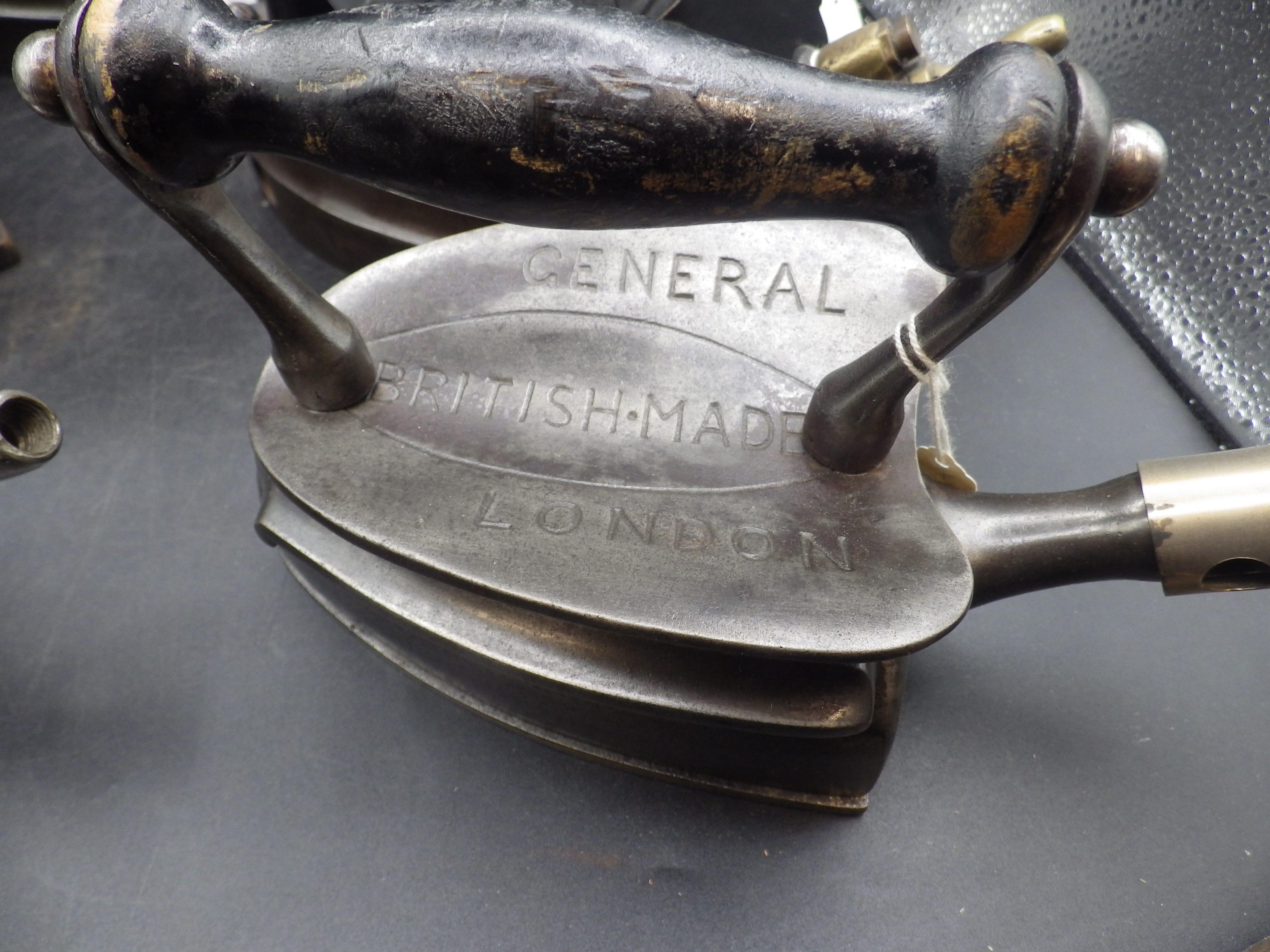 3 General gas irons - two marked British Made London, the third described as below stairs by - Bild 3 aus 6