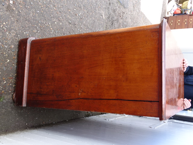 Mahogany 2 short over 3 long chest of drawers (front bun feet have fallen off but are present) - Image 5 of 5