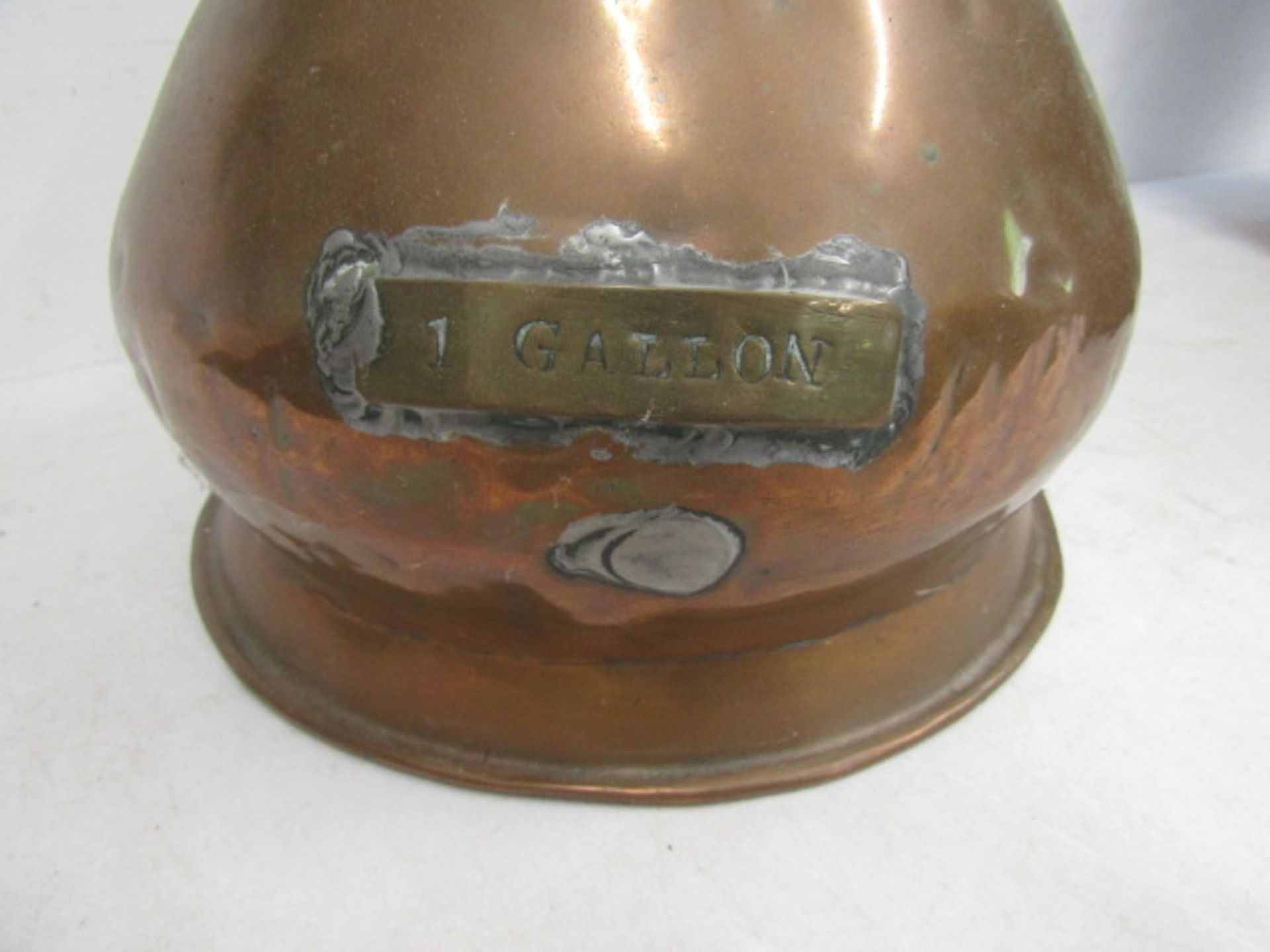 Antique 1 gallon copper jug - Image 2 of 5