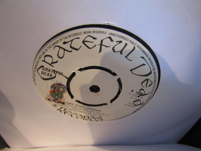 A collection of single 45's to inc Ska, Rock etc  many not in original sleeves - Image 25 of 48