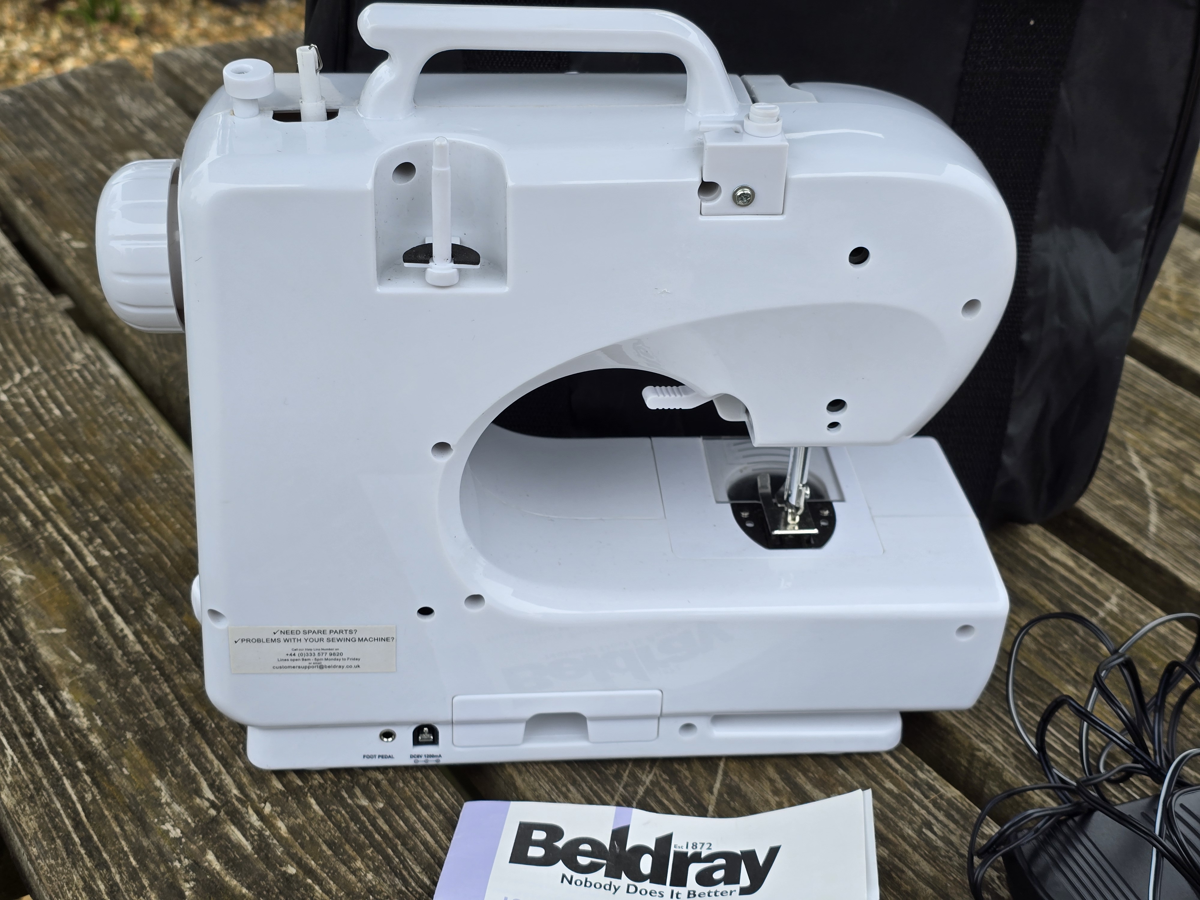 Beldray 12 Stitch portable sewing machine with bag and extras - tested - Bild 5 aus 8