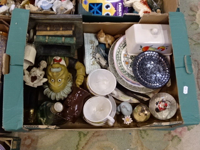 Stillage containing glass, china and collectables etc (contents only stillage not included) - Image 3 of 18