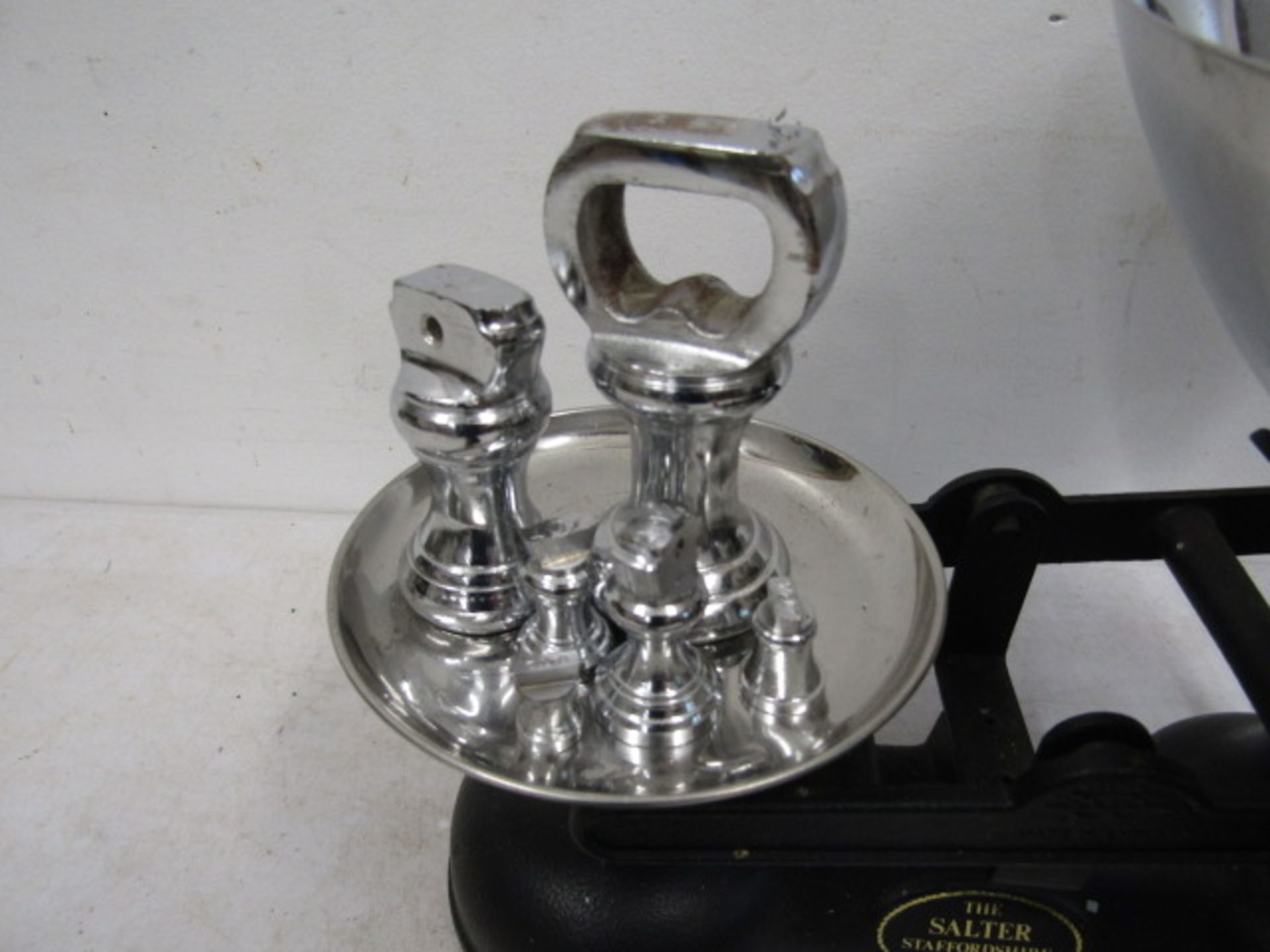 Salter scales and 3 sets weights with extra brass pans - Image 2 of 4