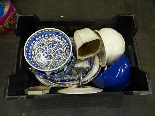 Stillage containing china, glass and cutlery etc (contents only stillage not included) - Image 18 of 19