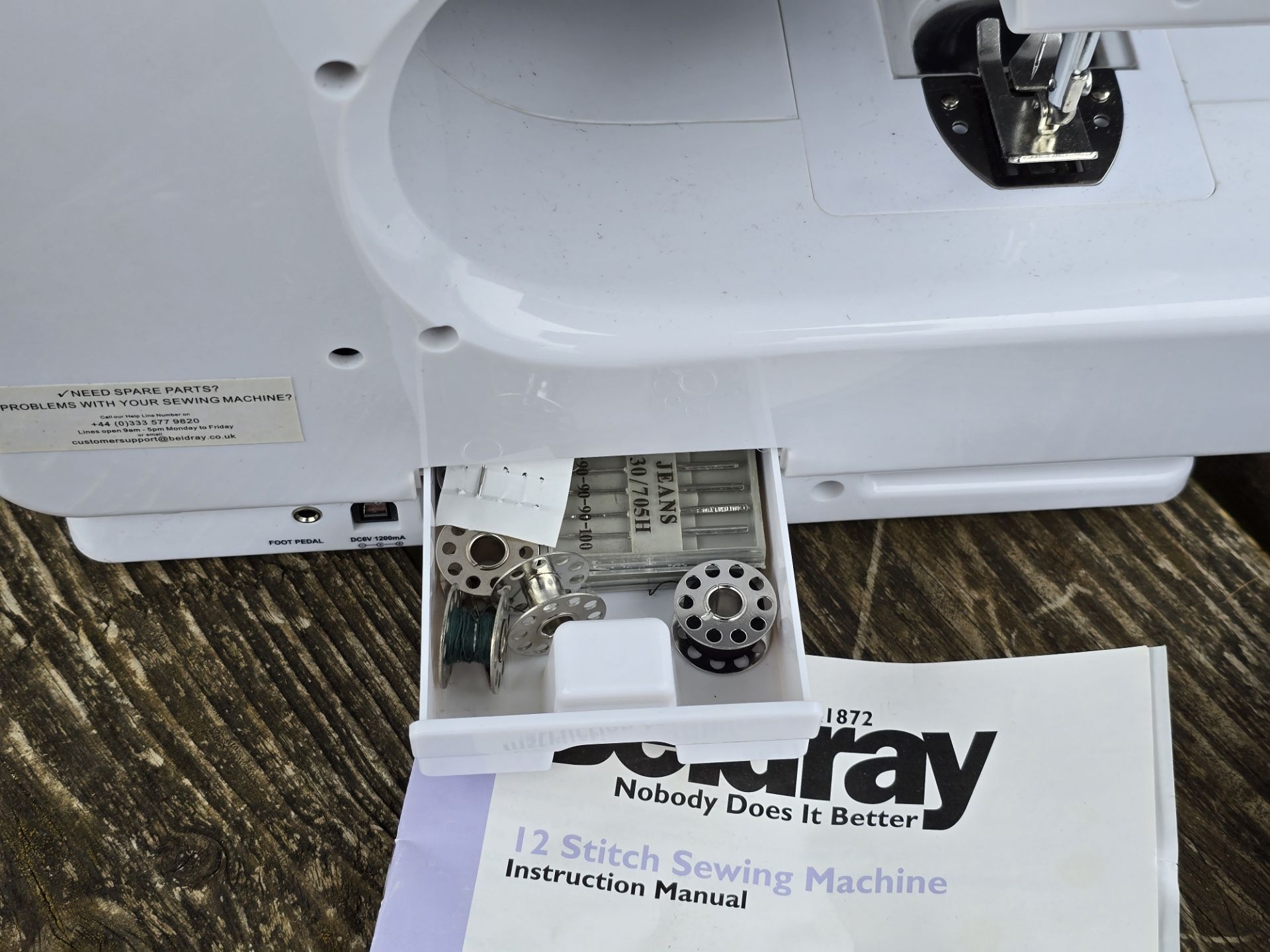 Beldray 12 Stitch portable sewing machine with bag and extras - tested - Image 6 of 8