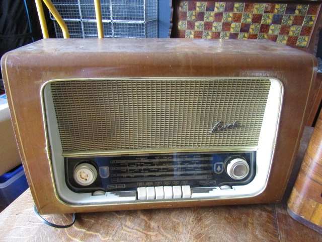 2 1930's valve radio's, HMV and Bush - Image 2 of 8