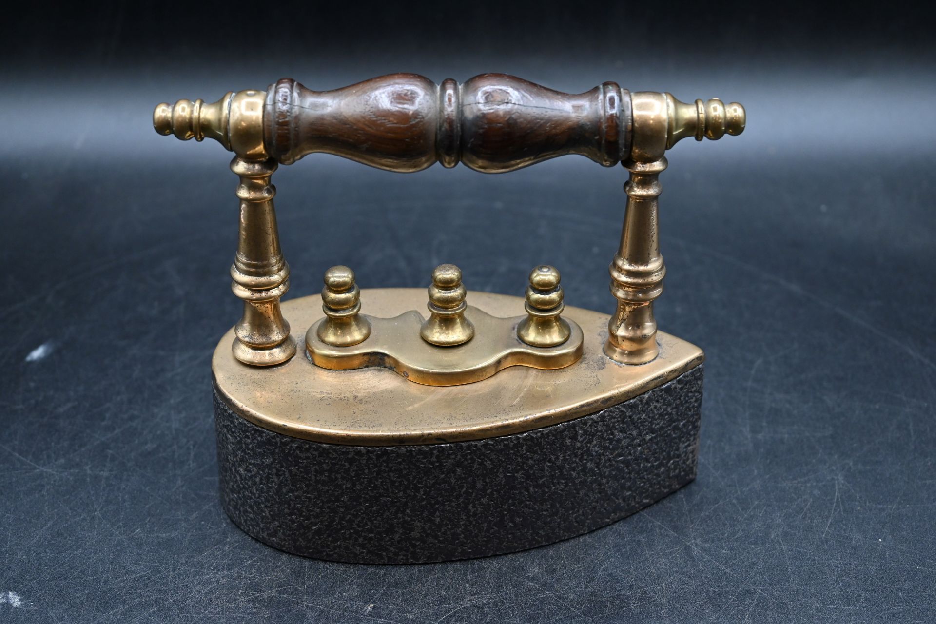 Scottish teardrop shaped box iron with brass lid and castings and turned wood handle with slug, - Image 2 of 5