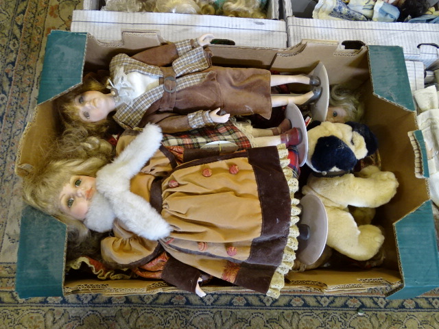 6 Boxes of dolls - Bild 2 aus 7