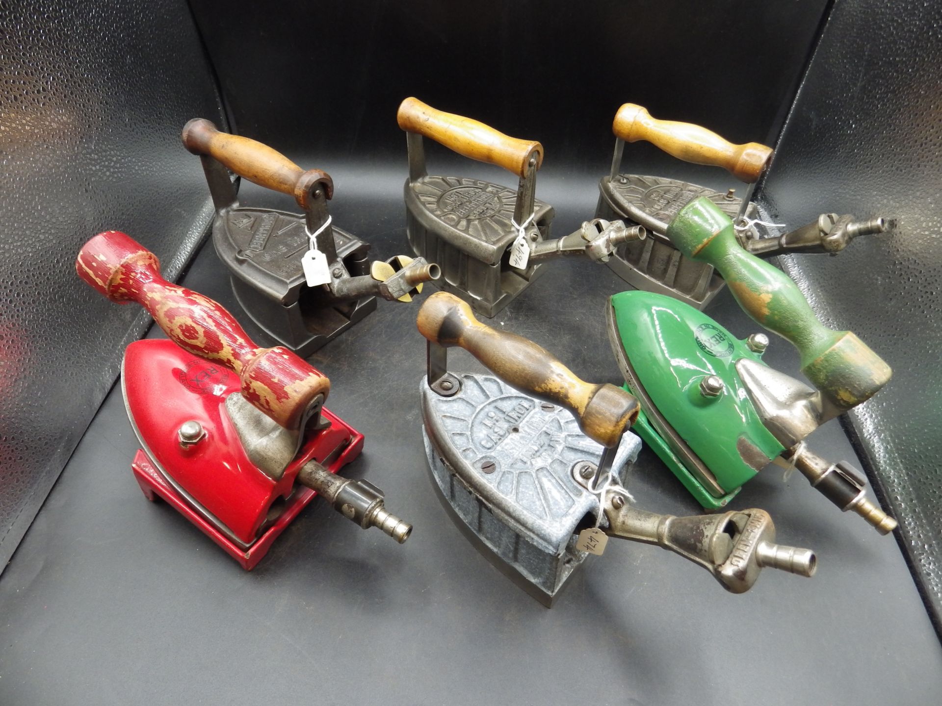 6 Beatrice gas irons to incl 3 x No.1, 1 x No.1 enamel and 2 Rex enamel irons in red and green