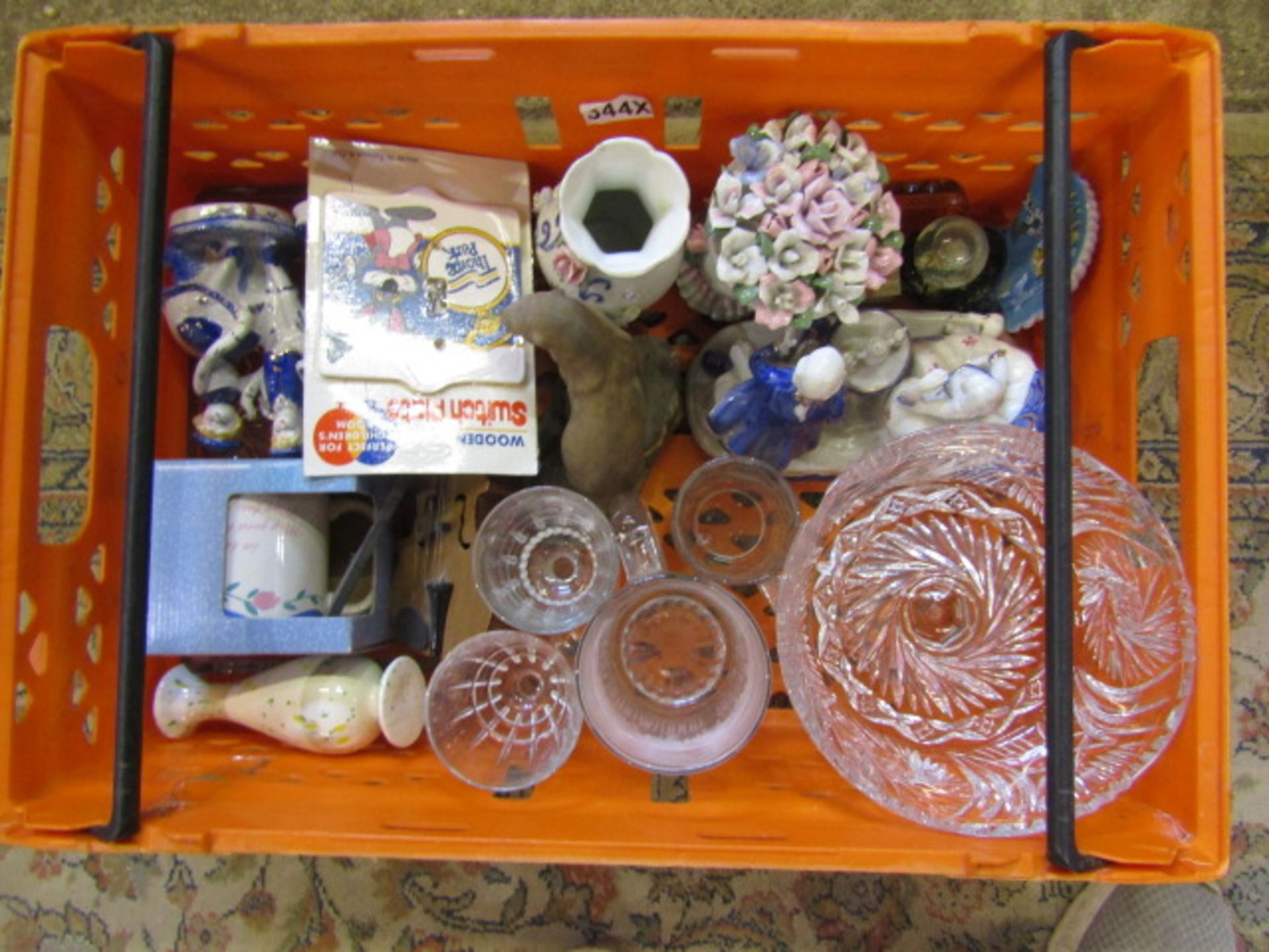 A stillage of china, glass and sundry items Stillage not included and all items must be removed - Image 10 of 15