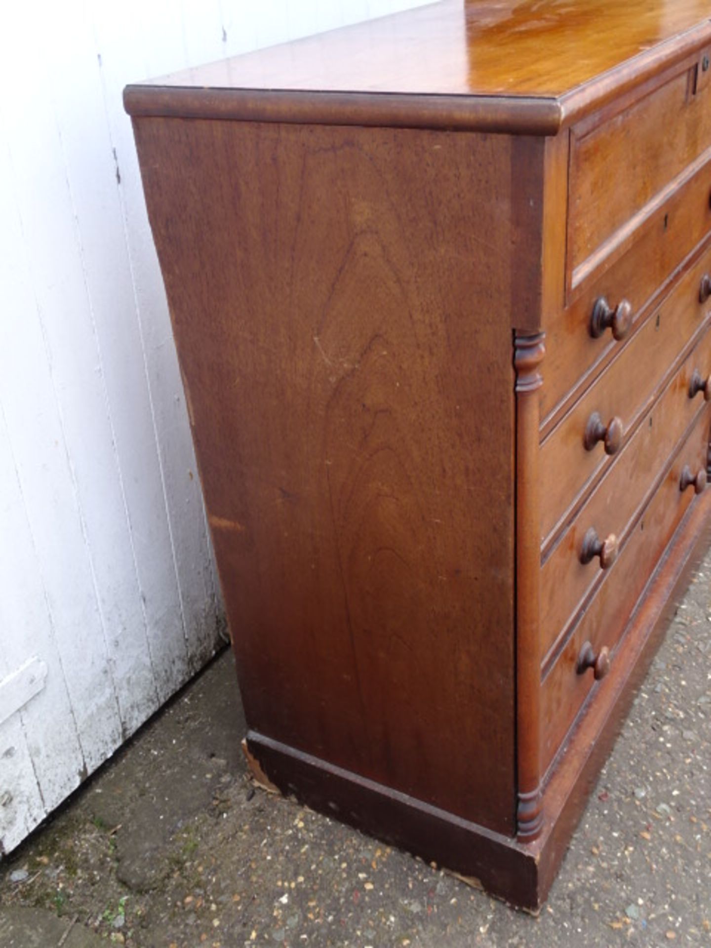 Mahogany 5 drawer chest H106cm W108cm D50cm approx - Image 2 of 6